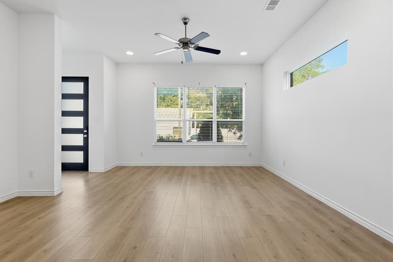 Fort Worth House: 2825 Stanley Avenue