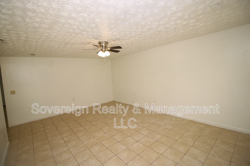 Douglasville Condo: 8367 Warren Dr