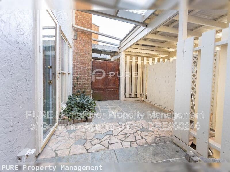 Duluth Townhome: 3554 Knotsberry Ln