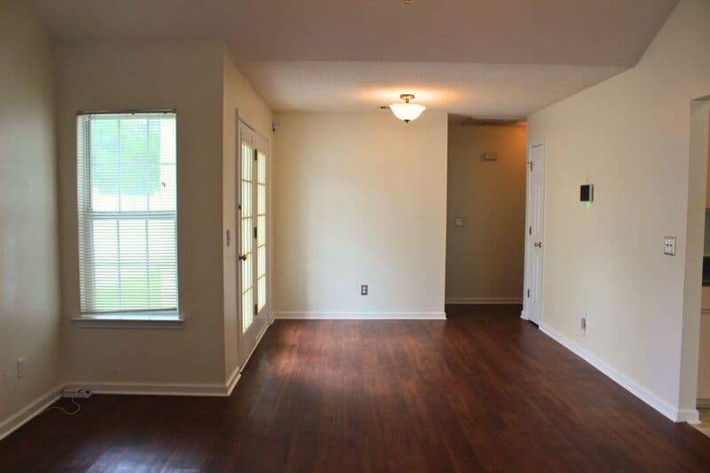 Pooler House: 132 Bluelake Blvd