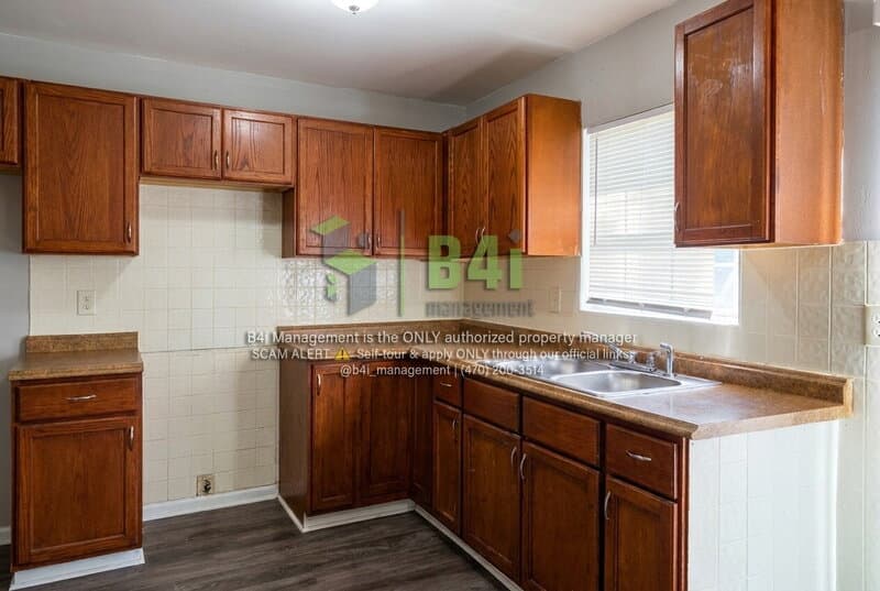 Atlanta House: 179 Ruzelle Drive Southeast