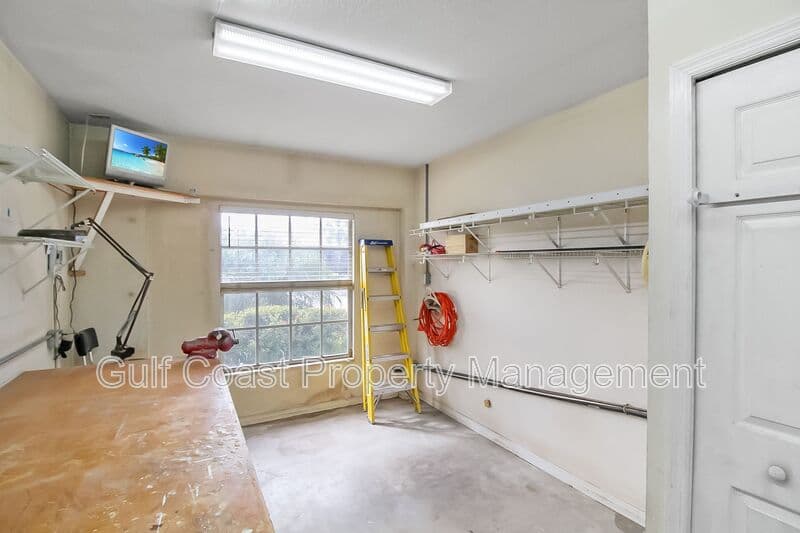 Nokomis House: 2107 Calusa Lakes Blvd