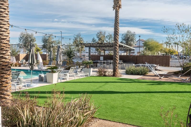 Chandler Townhome: 1141 W Diamondback Dr