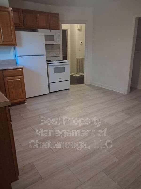 Chattanooga House: 221/223 Vreeland St