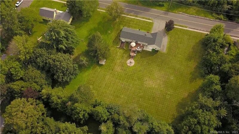 Enfield House: 281 Abbe Rd