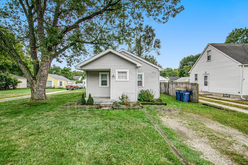 Grand Rapids House: 1310 Beechwood