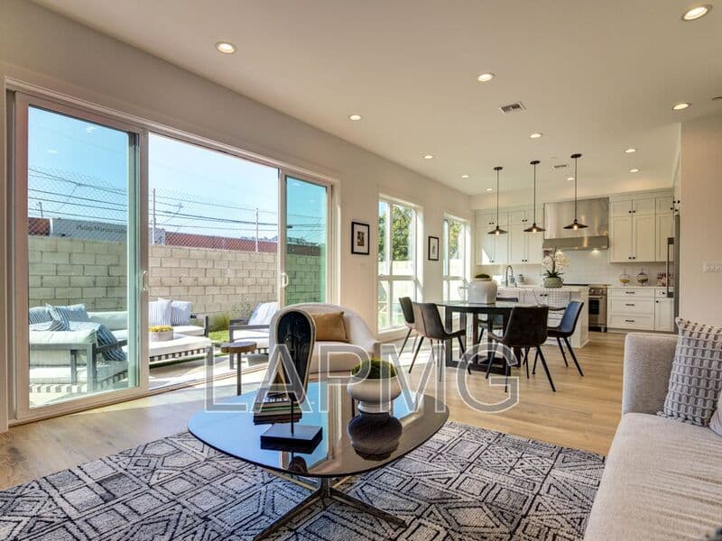 Los Angeles House: 6016 Comey Ave