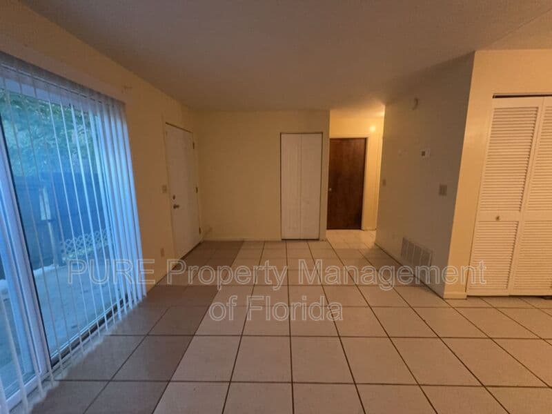 Ocala House: 1970 SE 40 Street Rd