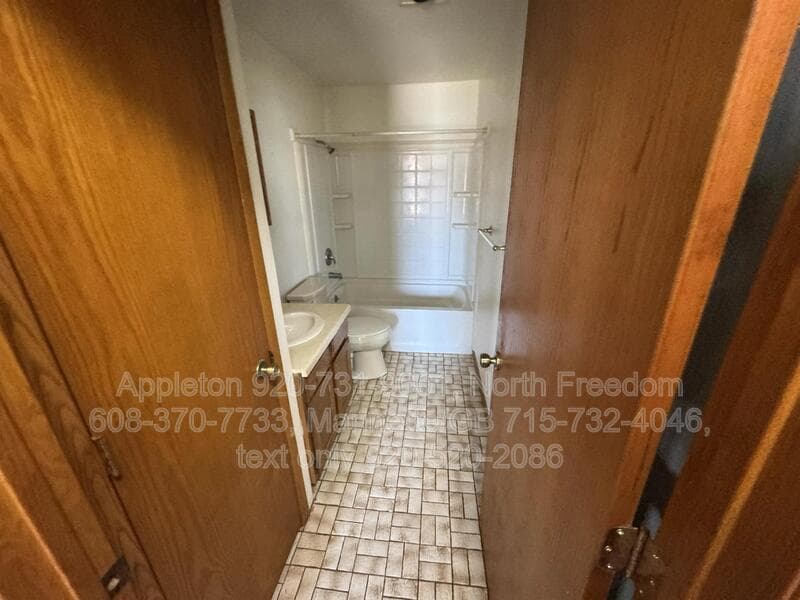 Oshkosh Condo: 347 Dove Street