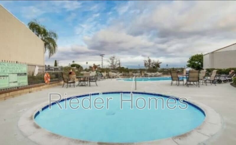 San Diego Condo: 3591 Ruffin Road