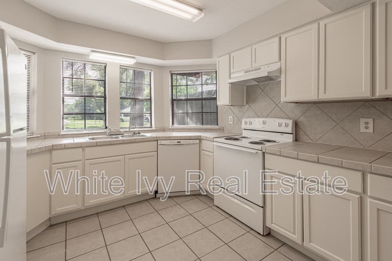Huntsville House: 610 Normal Park Dr