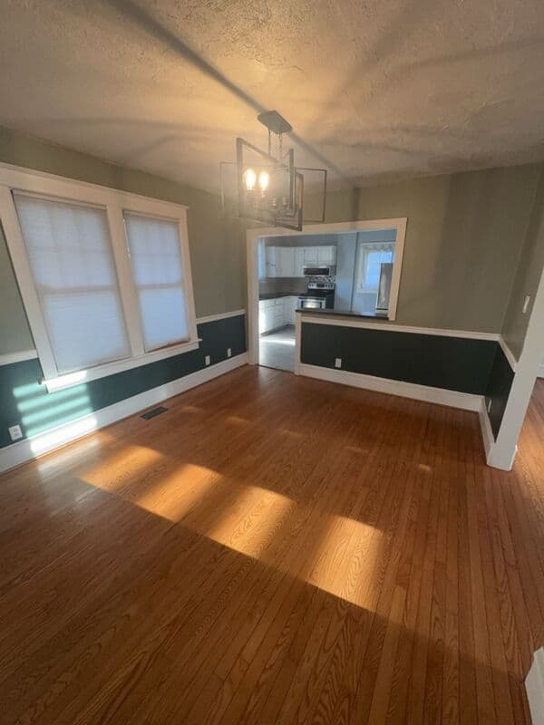 Stroudsburg House: 528 Lindbergh Avenue