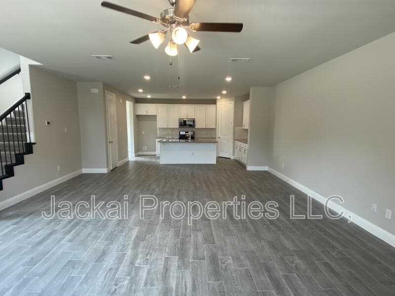 Euless Townhome: 801 Ponds Edge Lane