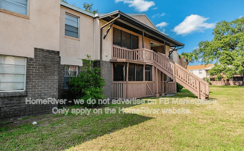 Tampa Condo: 305 E Whitehall Ct