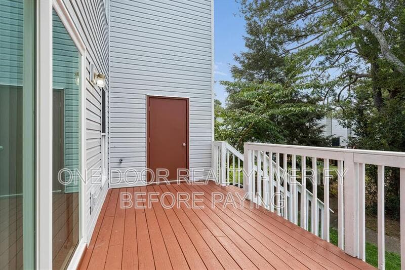 Williamsburg Townhome: 5306 Aden Court