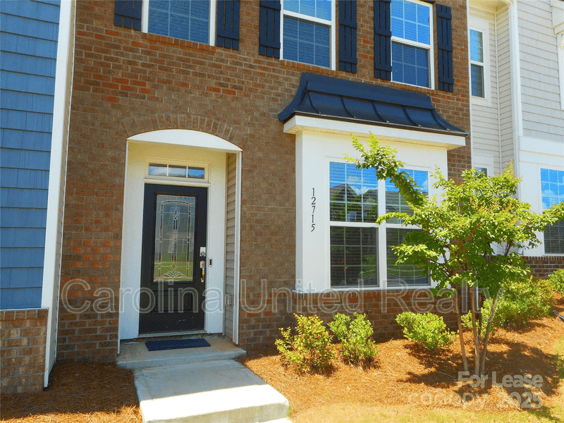 Charlotte Townhome: 12715 Wandering Brook Dr