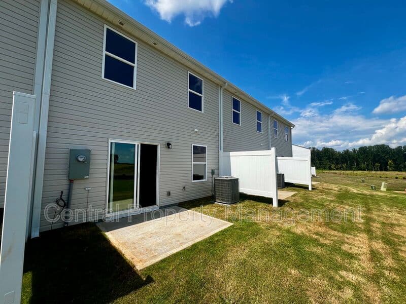 Spartanburg House: 6014 Tavener Drive