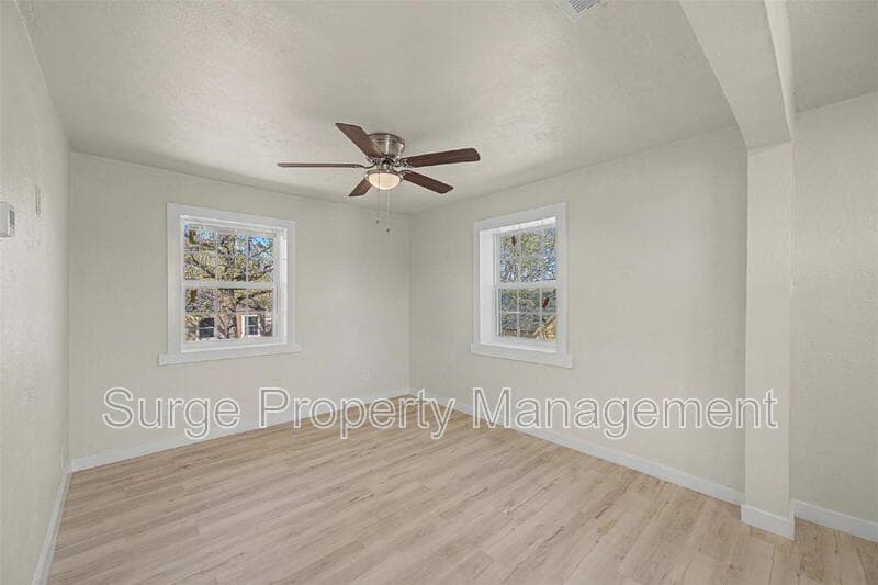 White Settlement Condo: 9021 White Settlement Road