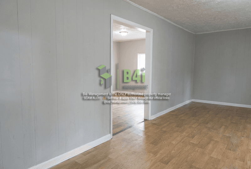 Riverdale House: 6967 Dell Court