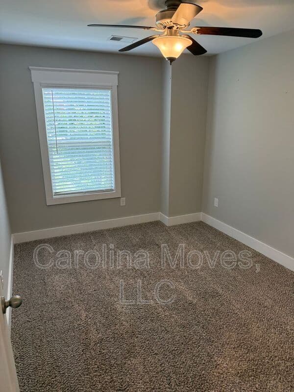 Greer Townhome: 604 Springbank Alley