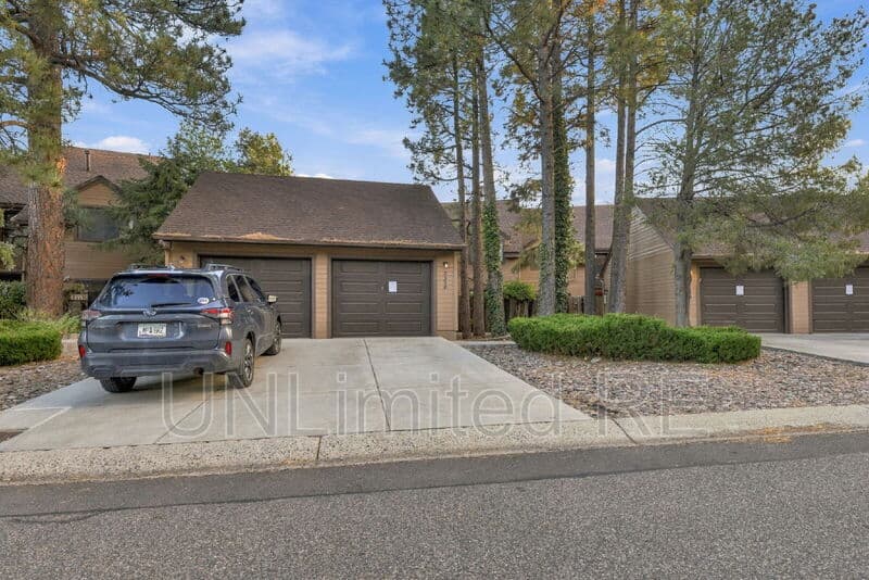 Flagstaff Townhome: 2350 North Whispering Pines Way