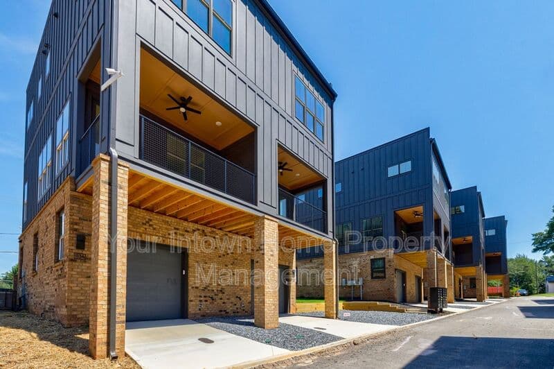 Atlanta Townhome: 1132 W. Marietta Street