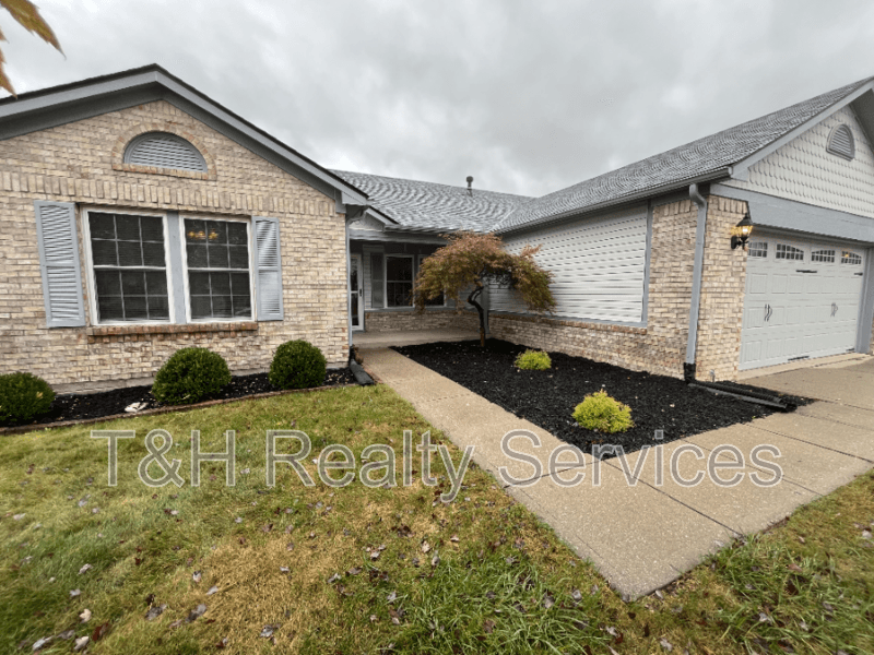 Mooresville House: 249 Pineview Drive