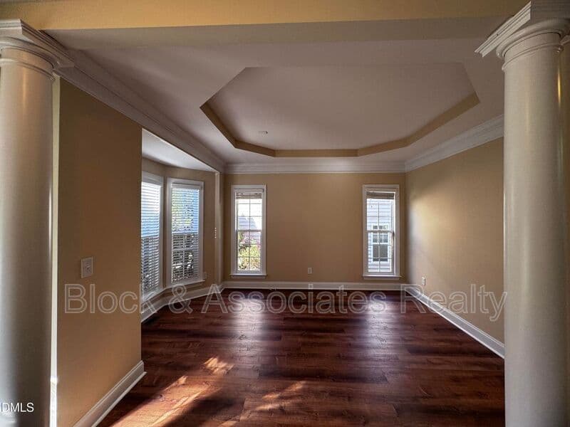 Holly Springs House: 125 Quarryrock Road