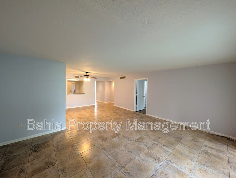 Tampa Condo: 6306 Grand Bahama Cir