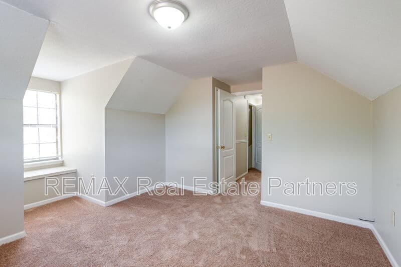 Hattiesburg House: 605 Hacienda Ave