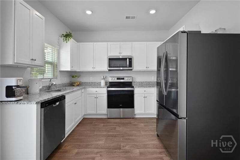 Hinesville House: 25 Hazy Lane