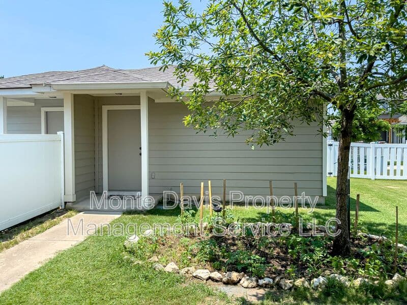 Cedar Park House: 601 Cherry Creek Drive