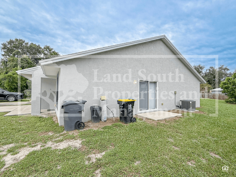Lakeland House: 5527 Gaur Lane