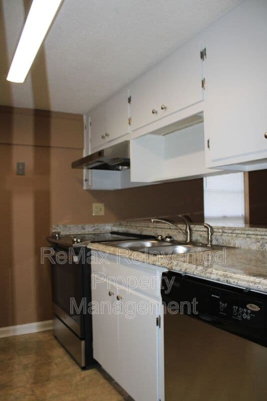 Augusta House: 2248 Winston Way