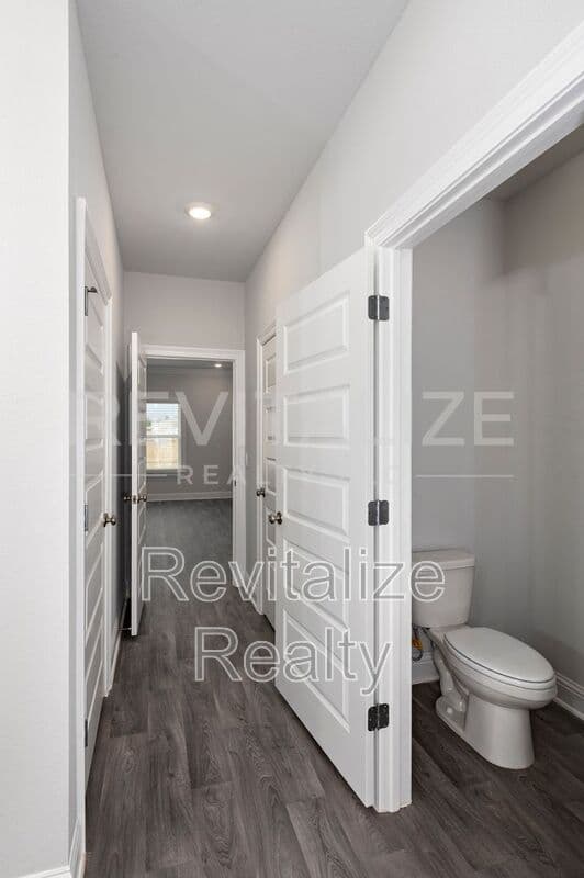 Foley House: 14578 Dayton Circle
