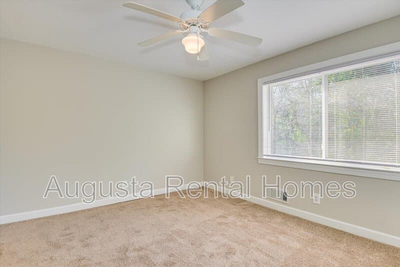 Augusta Townhome: 2905 Arrowhead Drive - E10