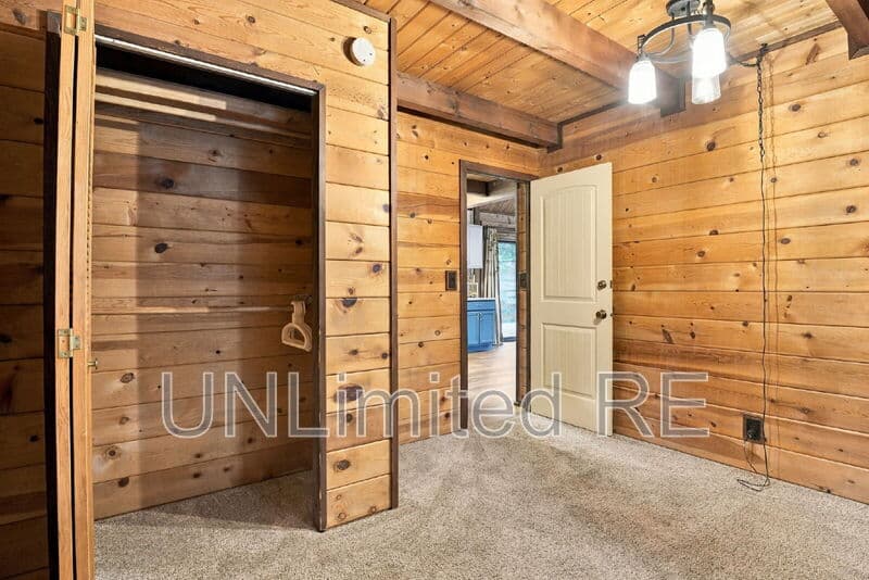 Flagstaff House: 560 Choctaw