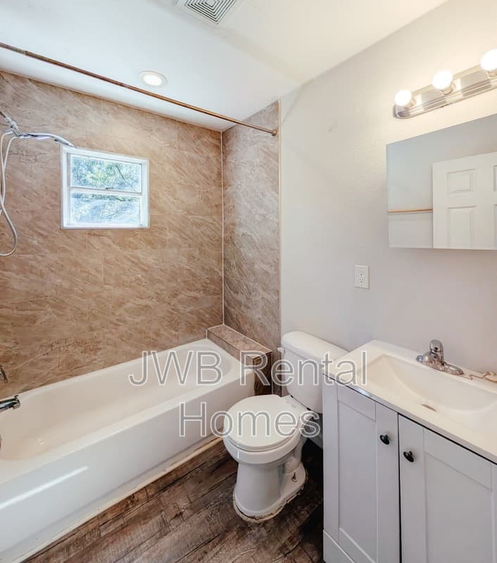Jacksonville House: 3643 Morris Ave
