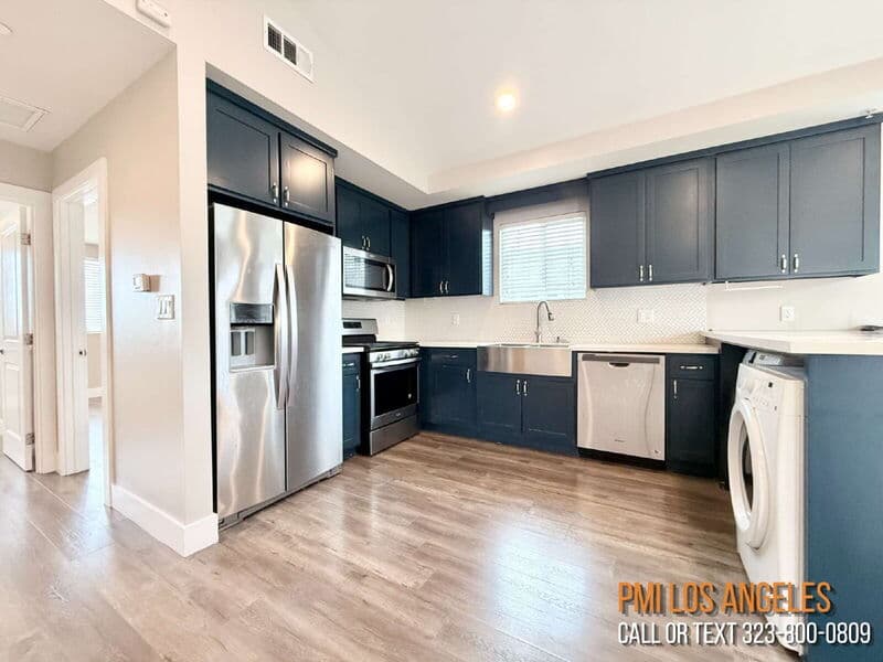 Los Angeles Townhome: 3650 Percy Street