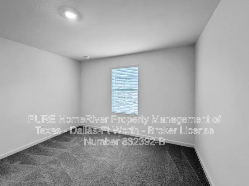 Melissa House: 2213 Burnwood St
