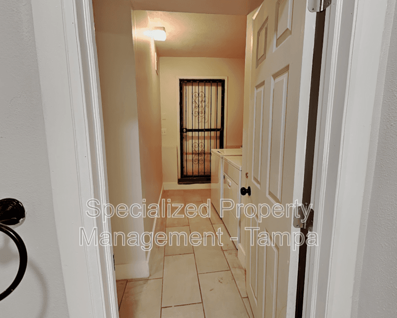 Tampa House: 3801 1/2 W Palmira Ave