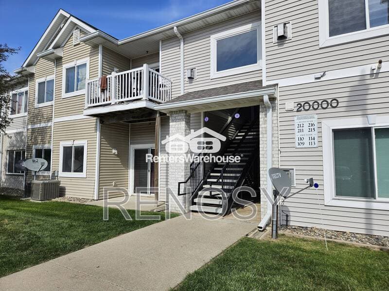 West Des Moines House: 8601 Westown Parkway