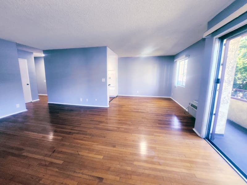 Los Angeles Condo: 235 South Rampart Boulevard - 102