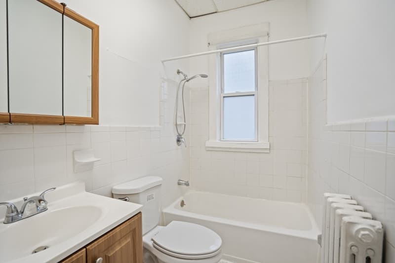 Oaklyn Condo: 156 Chestnut Avenue - 1F