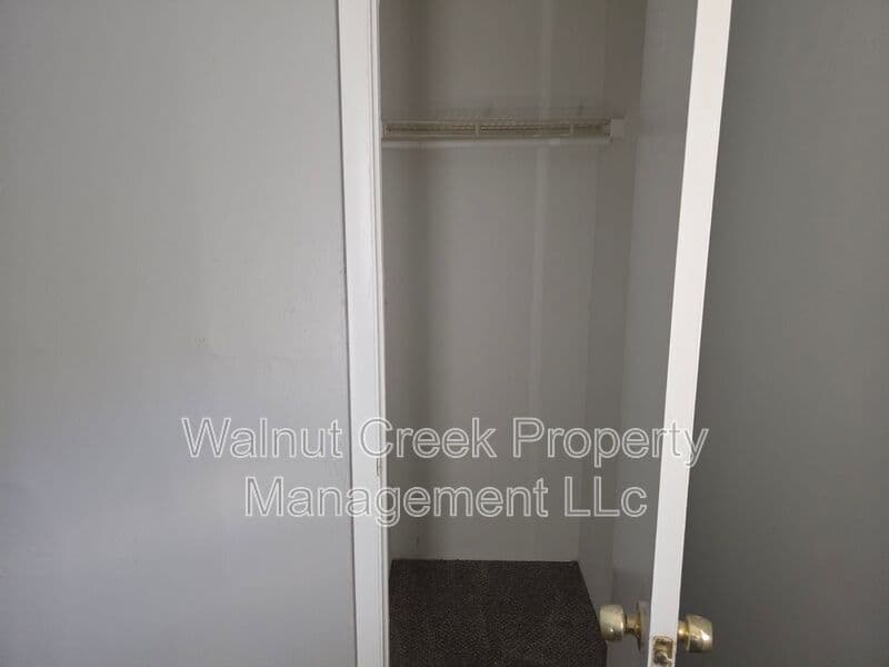 Elyria Condo: 41547 Elmwood St