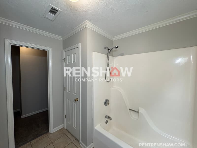 Bells House: 80 Taylor Dr