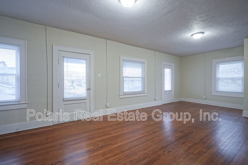 Lebanon Condo: 208 W Williams St