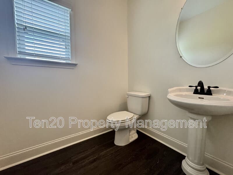 Columbus House: 5037 Lexington Lane