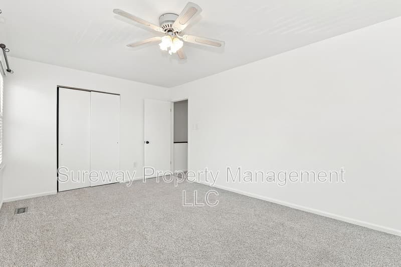 Swedesboro Townhome: 239 Lafayette Dr