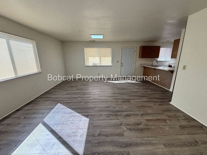 Dayton Condo: 136 Dayton Village Parkway